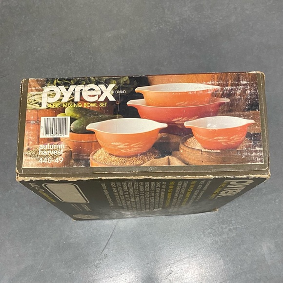 Pyrex Corning Autumn Harvest 4 Piece Mixing Nesting Bowl Set 440-49 NEW Open Box - Picture 2 of 16